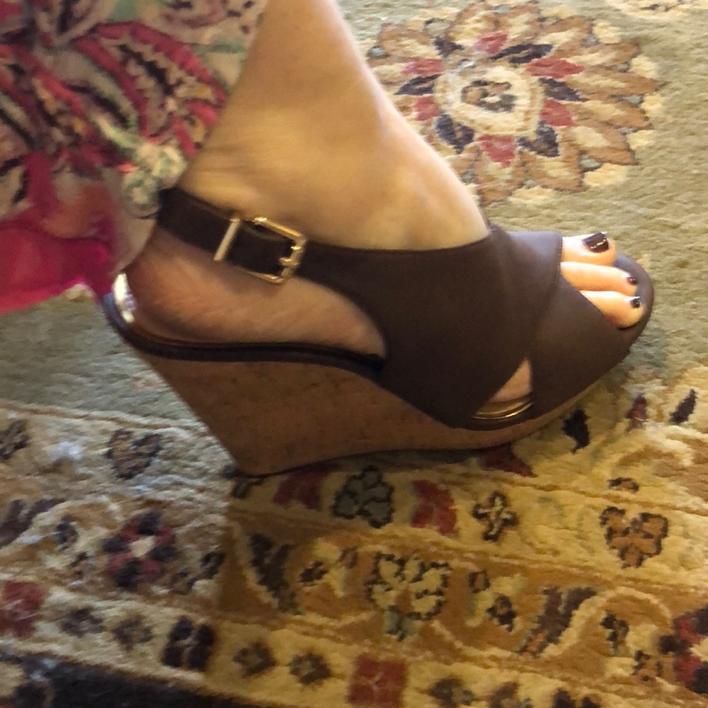 Jessica Simpson Wedges Size 9 1/2 medium width - Picture 5 of 6